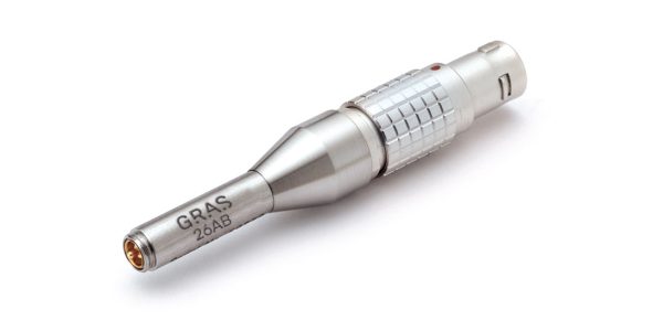 GRAS 26AB 1/4″–1/2″ esivahvistin, integroitu liitin